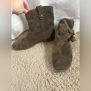G.H. Bass suede booties size 8.5